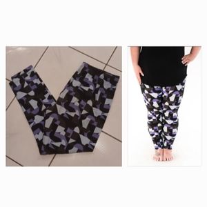 4/$80 New "Freestyle" Sweetlegs Leggings - Size Plus2 (US22-28)